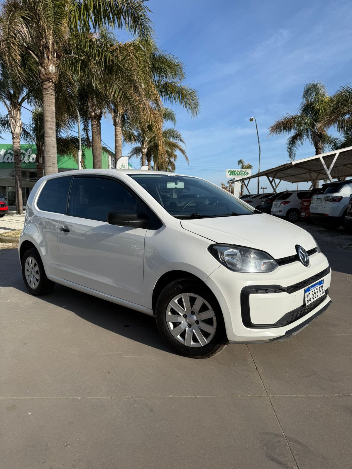 VOLKSWAGEN - UP -  TAKE 1.0 MPI - 2018